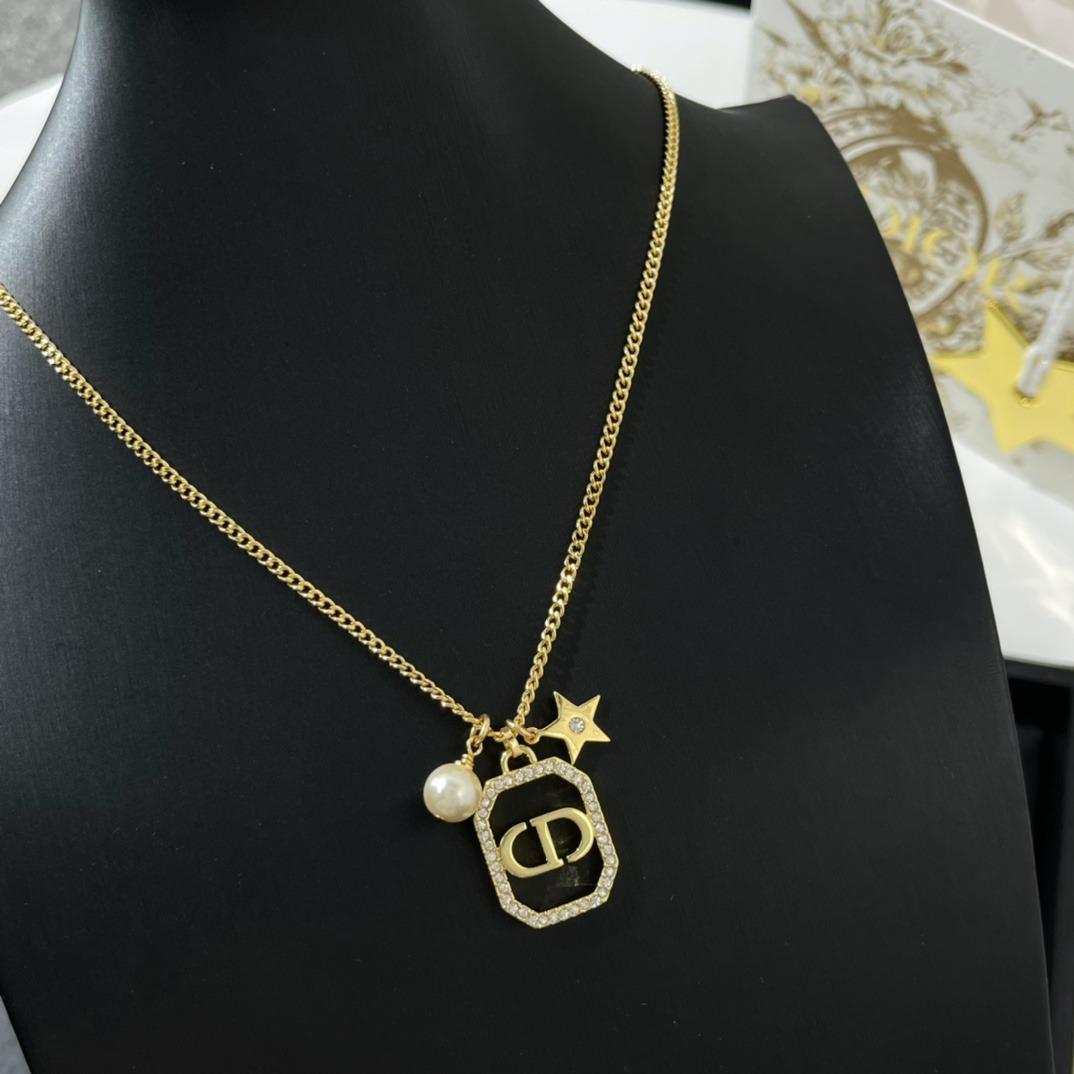 Dior CD Pearl Star Necklace Women s Fashion Jewelry Organisers