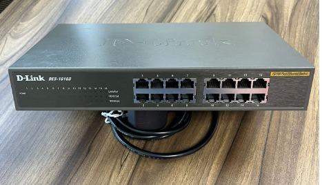 D-Link DES-1016D 16-Port Metal Rack-mountable Fast Ethernet Unmanaged Desktop Switch, 10/100Mbps