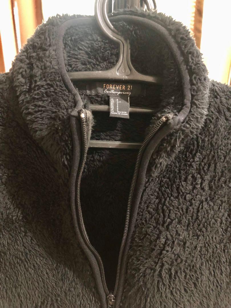 Forever 21 faux fur sweater (Category: Others Tops) located in Manila. Submitted by ronirivera (Listing ID 1178730830, Image 3). Description: Black faux fur bought in Japan used twice only Rfs: decluttering.