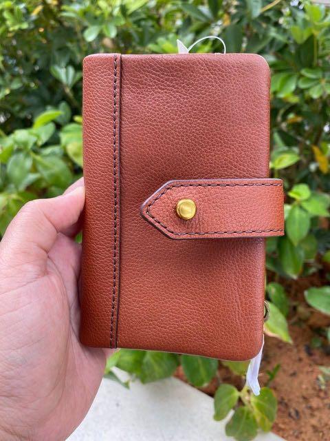 Fossil wallet women - Lainie multifunction, Luxury, Bags & Wallets on  Carousell