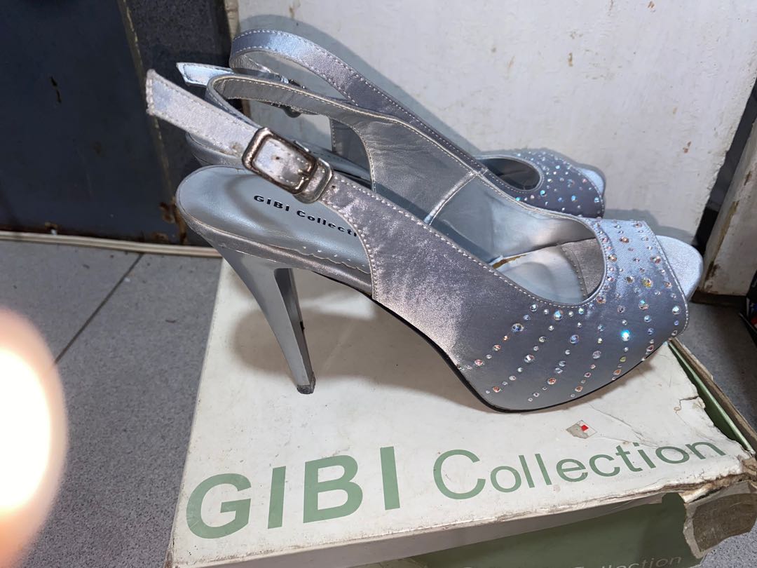 Gibi Silver Bling Heels, Women's Fashion, Footwear, Heels on Carousell