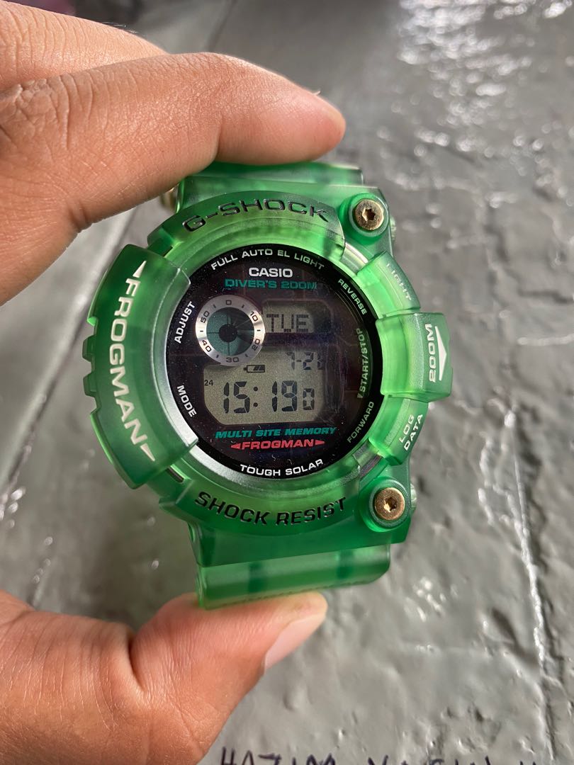 frogman hijau