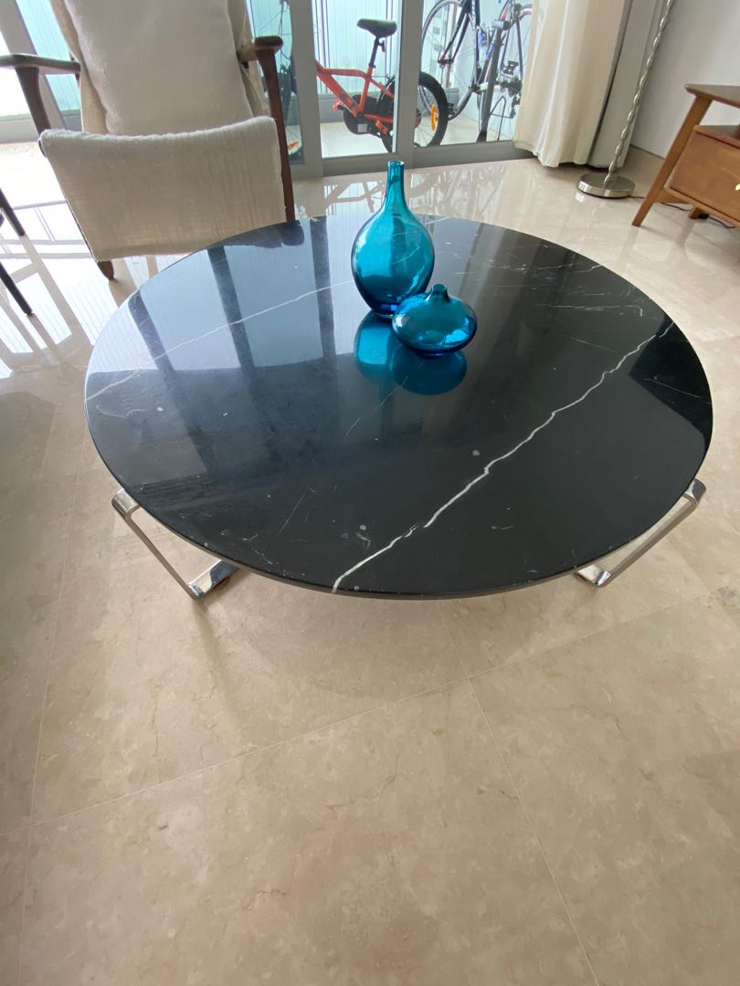 Harvey Norman coffee table, Furniture & Home Living, Furniture, Tables & Sets on Carousell