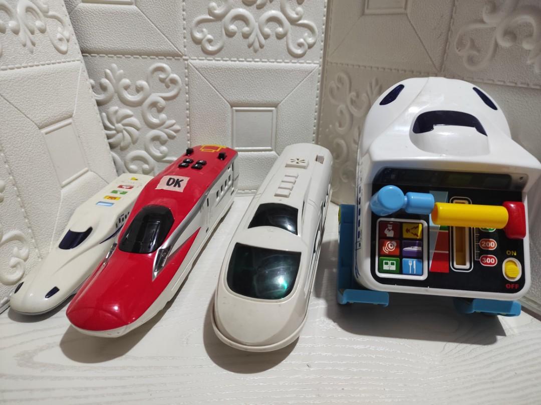 JAPAN TRAINS BATTOP (Category: Vehicle & Diecast Models) located in Cavite. Submitted by mylittlecloud_19 (Listing ID 1178735980, Image 1). Description: Preloved Japan toys as is where is ❗ wysiwyg ❗ battery operated working sounds and lights except s isa lng n big white train. ayaw n gumana s batteries ko. imus loc gcash ONLY lalamove JnT/ shopee payment first ❗.