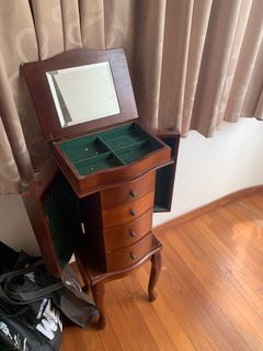 (Category: ) located in . Submitted by artibalchi (Listing ID 1178703427, Image 1). Description: .