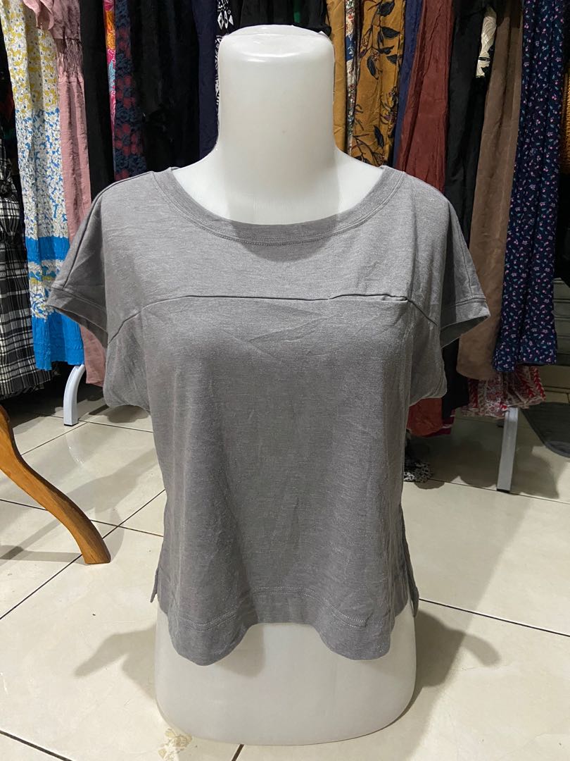 Kaos abu abu / Kaos Polos , Fesyen Wanita, Pakaian Wanita, Atasan di