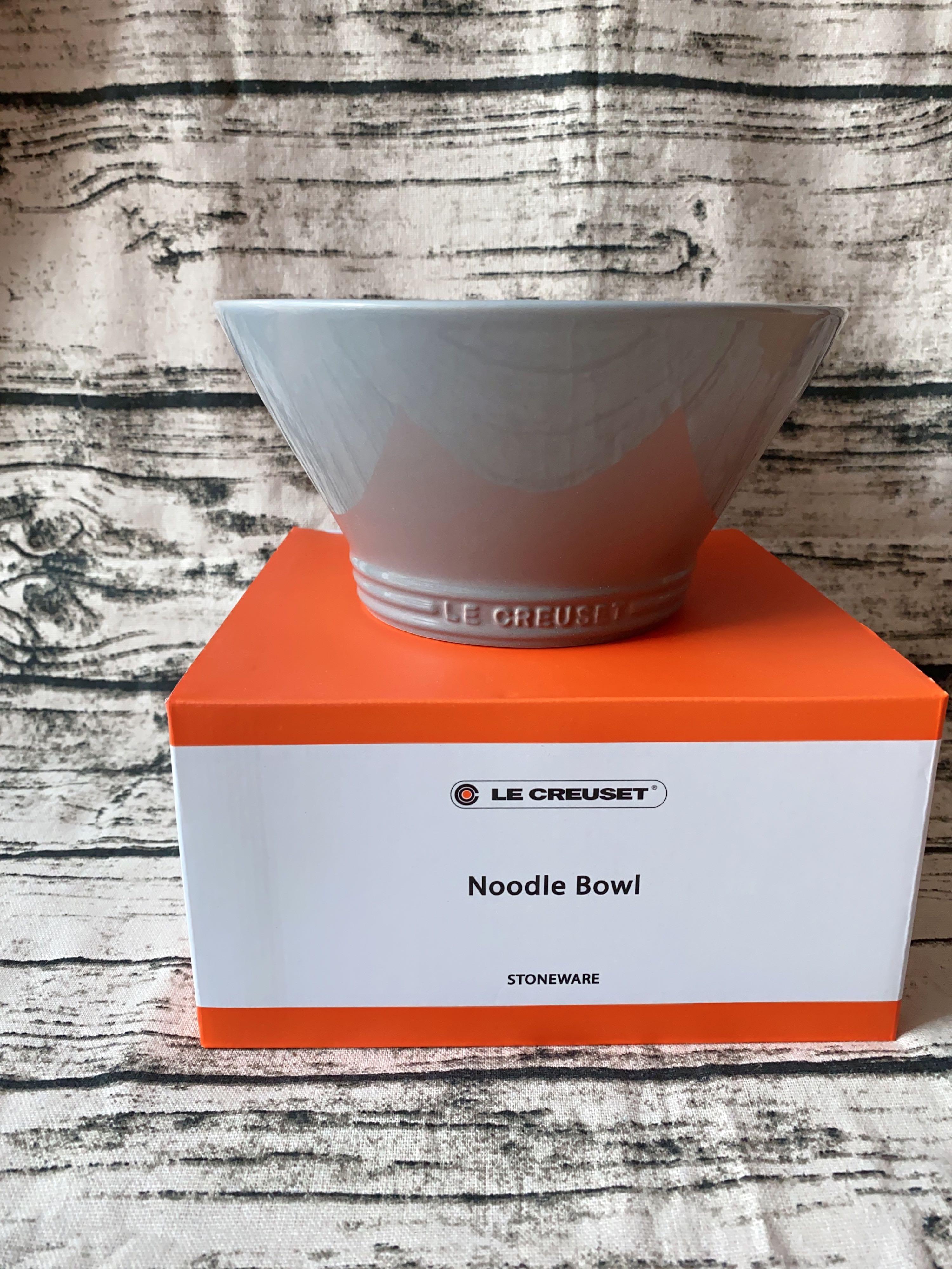 全新Le creuset 19cm Noodle Bowl, 傢俬＆家居, 廚具和餐具, 餐具和餐具 Carousell