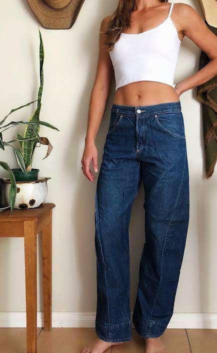 Levi's Straight Cut Engineered Jeans, Women's Fashion, Bottoms, Jeans on  Carousell