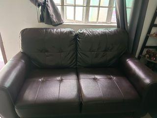 Mandaue 2 seater leath sofa