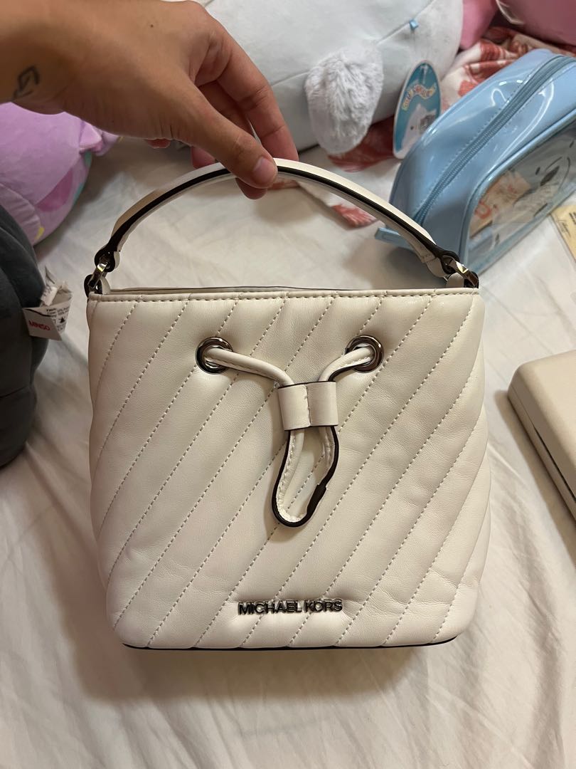 Michael Kors Suri Quilted Bucket Bag (XS), Women's Fashion, Bags ...