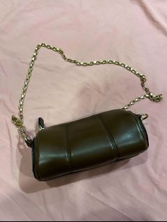 (Category: ) located in . Submitted by Luhanis (Listing ID 1178863807, Image 1). Description: .