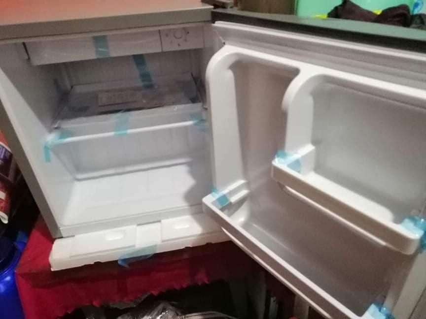 Mini Personal Bar Ref, TV & Home Appliances, Kitchen Appliances ...