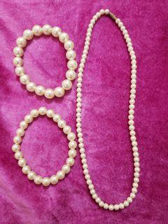 Necklace hkd20. All 3 faux pearl bracelets hkd20