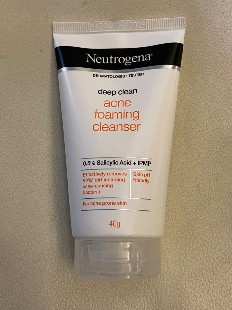 Neutrogena deep clean deals acne foam cleanser