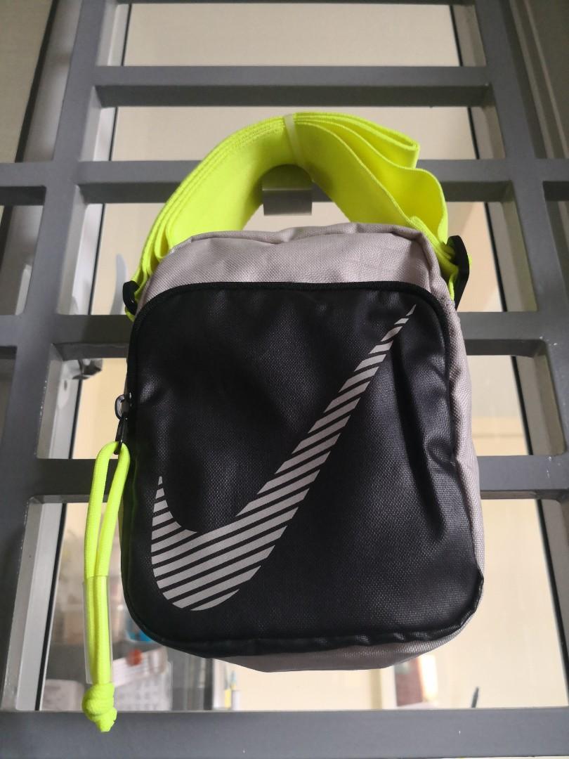 Nike heritage 2.0 winterized crossbody bag clearance