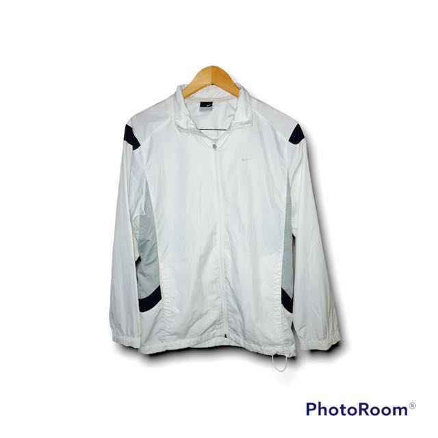 windbreaker nike white