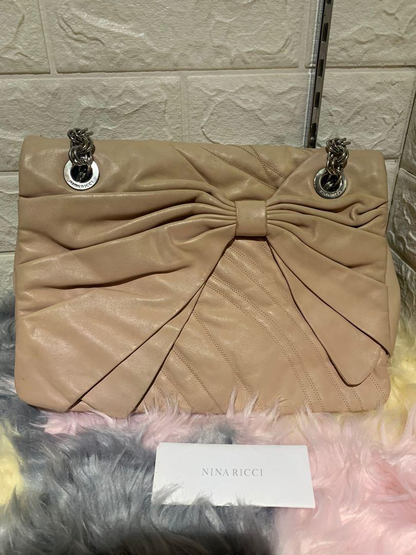 Nina Ricci Beige Bag (Category: Luxury Bags & Wallets) located in Cainta. Submitted by heartycoach (Listing ID 1178821978, Image 1). Description: .