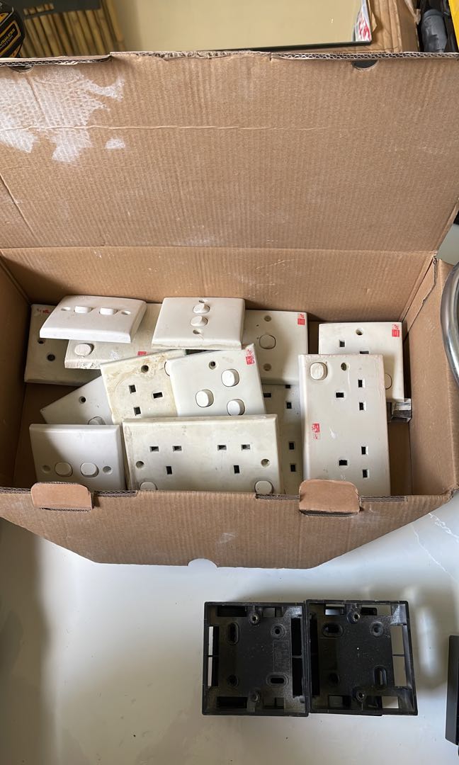 Socket Include Old Model old switches and sockets, TV & Home Appliances, Electrical, Adaptors ...