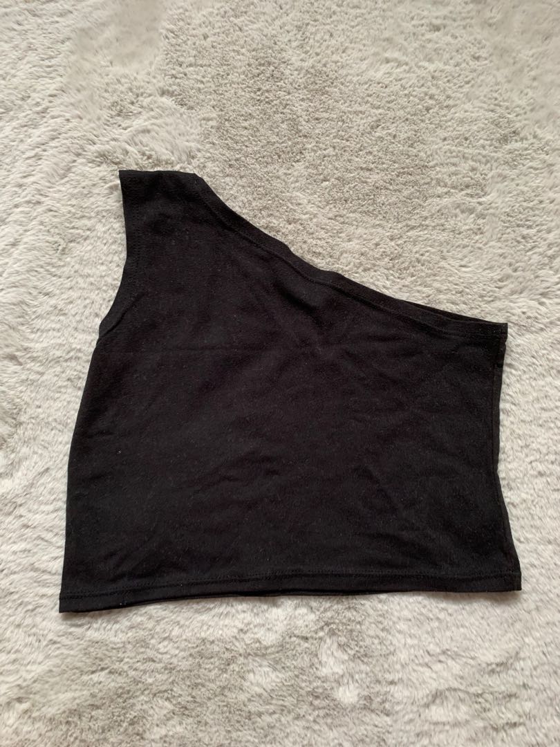 One Shoulder Black Top, Women's Fashion, Tops, Longsleeves on Carousell