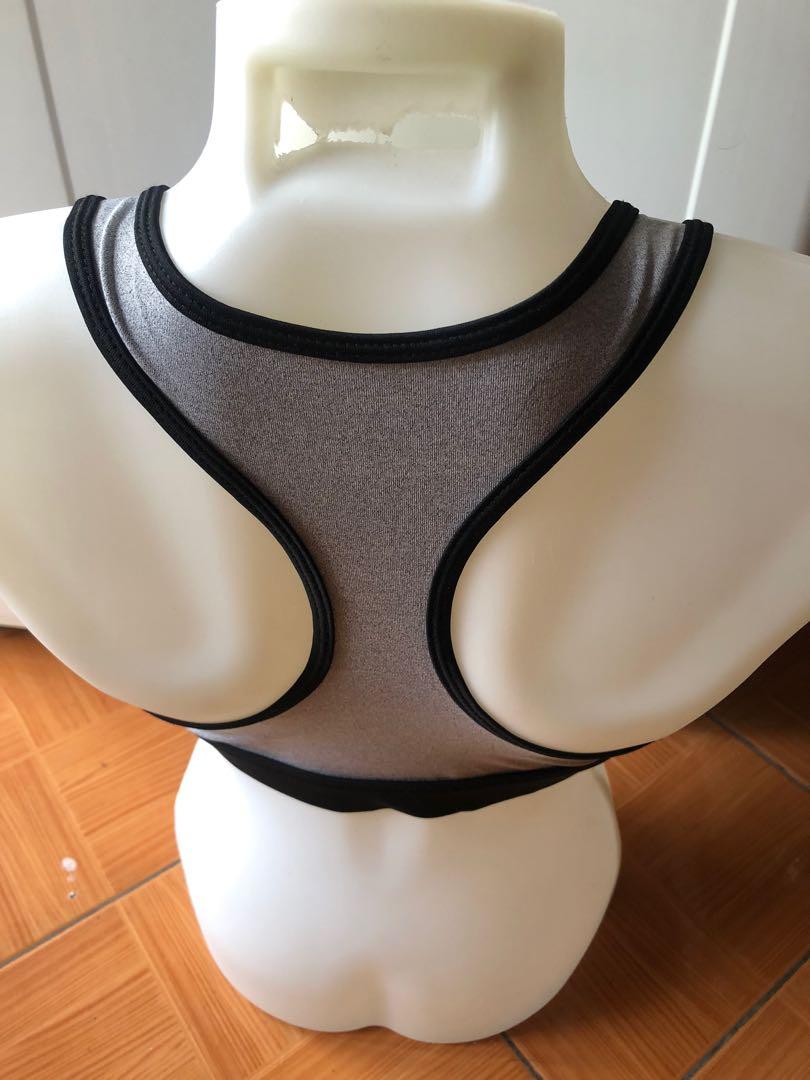 Paul frank sportsbra (Category: Activewear) located in Calamba. Submitted by liitchika (Listing ID 1178734765, Image 3). Description: Large super nice😊😍.