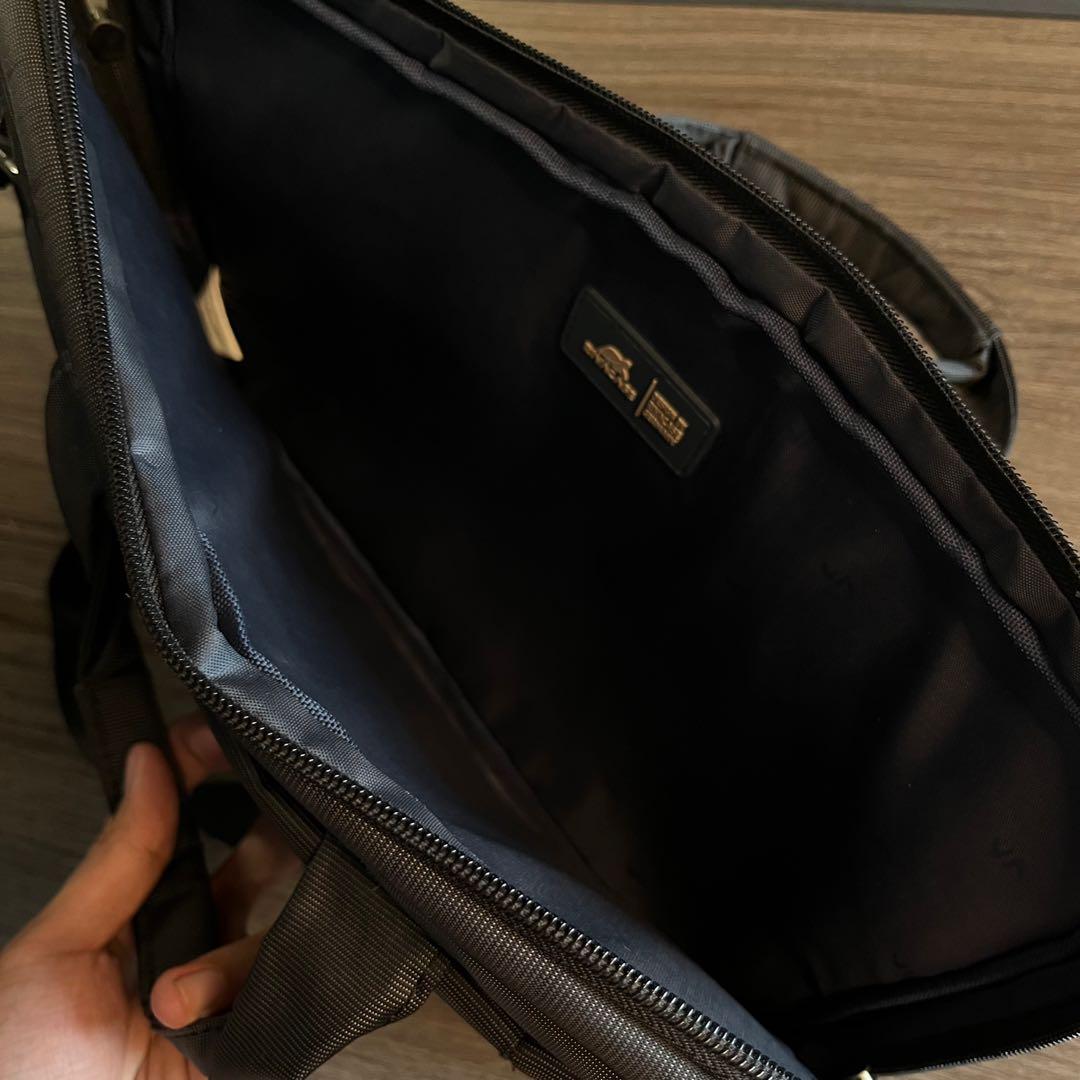 Rivacase Laptop Bag (up to 14 inch Laptop), Men's Fashion, Bags, Sling