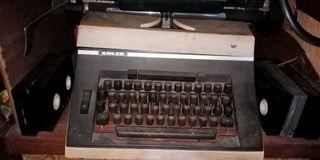 Selling 2 typewriters still working