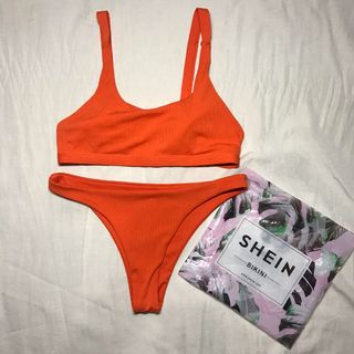 (Category: ) located in . Submitted by Aivy__ (Listing ID 1178772723, Image 1). Description: .