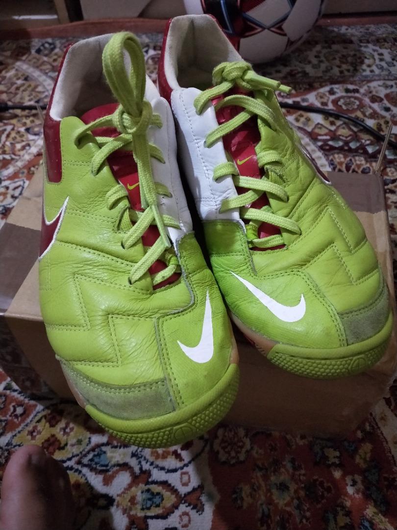 T5 top nike store