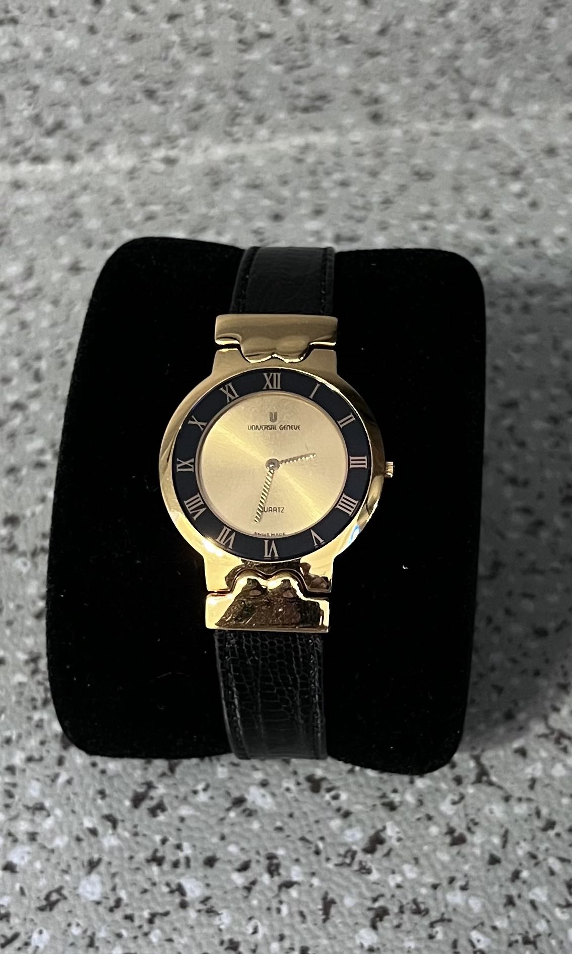Universal geneve quartz hotsell watch