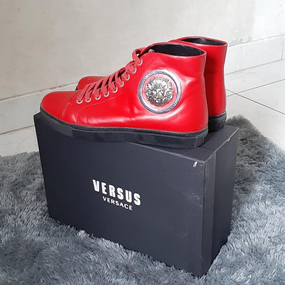 Versace versus authentic 100 with box Fesyen Pria Sepatu