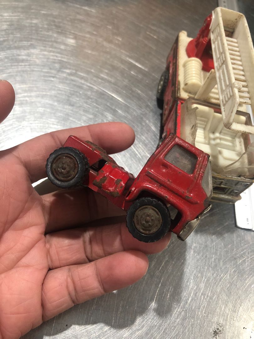 Vintage tin truck, Hobbies & Toys, Memorabilia & Collectibles, Vintage