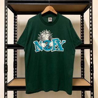 (Category: ) located in . Submitted by thrifting.everyday (Listing ID 1178836469, Image 1). Description: .