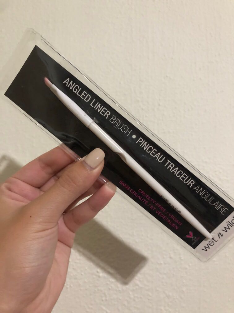 Wet n Wild Angled Liner Brush, Beauty & Personal Care, Face, Makeup on