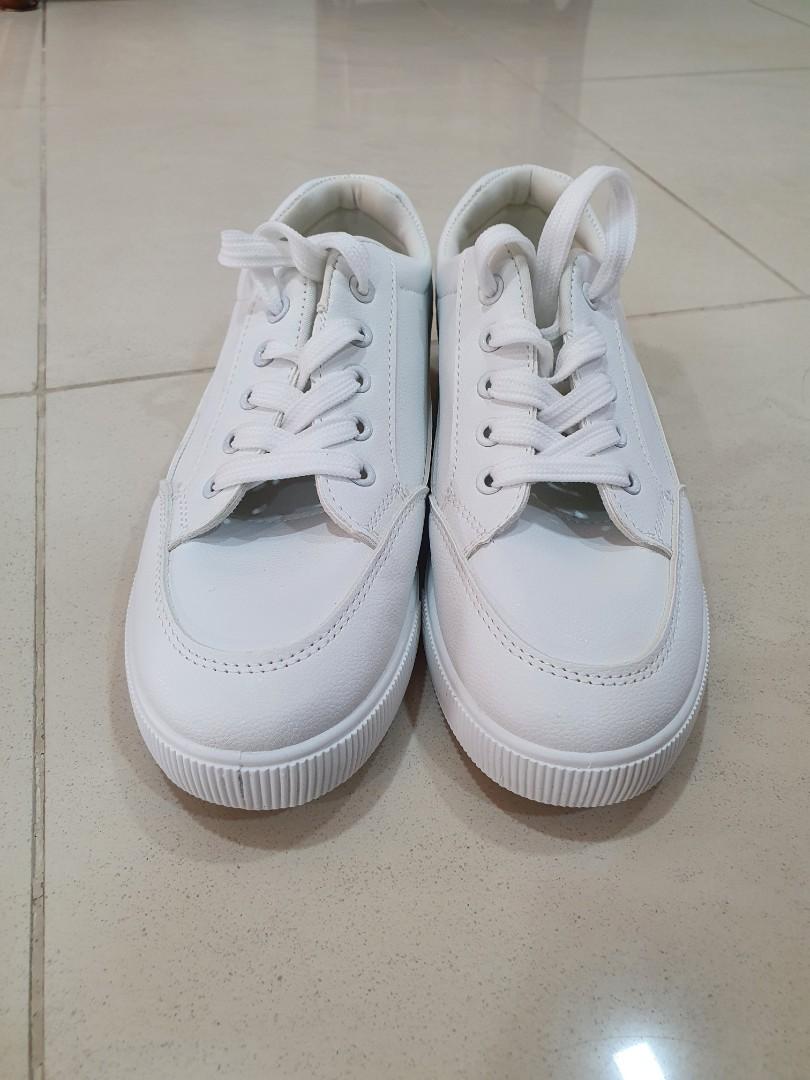 REDUCED PRICE OG 15 White School Shoes