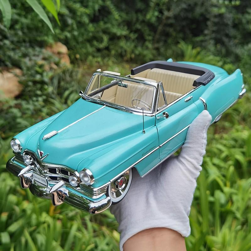 キャディラック 1/18 Series 61 Convertible 1950