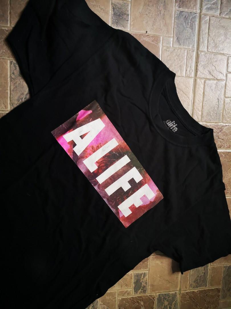 A life shirt (Category: Tshirts & Polo Shirts ) located in Baguio. Submitted by the_nuke (Listing ID 1178894841, Image 1). Description: A life shirt small.