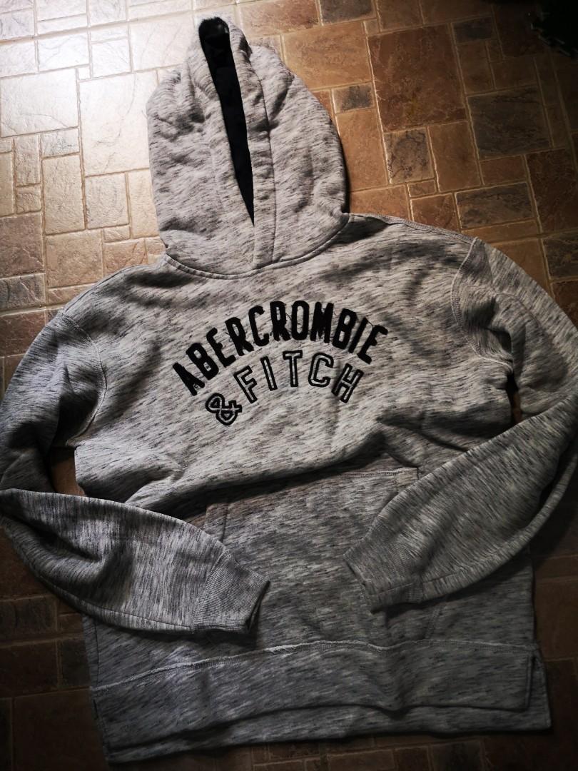 Abercrombie & Fitch (Category: Hoodies) located in Baguio. Submitted by the_nuke (Listing ID 1178896568, Image 3). Description: Fits small to medium.