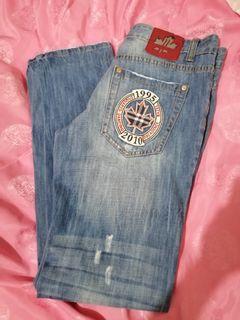 Size 35 DSQUARED2  Auth Vintage  Semi-tathered Jeans