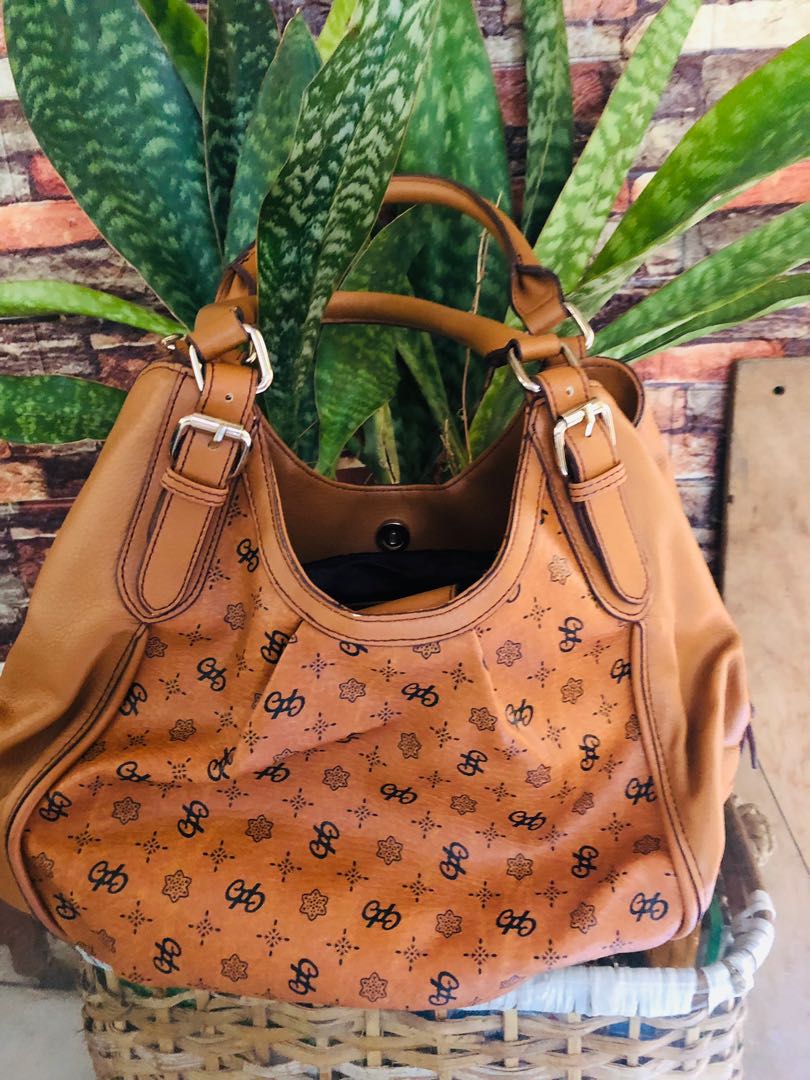 Authentic leather, Luxury, Bags & Wallets on Carousell