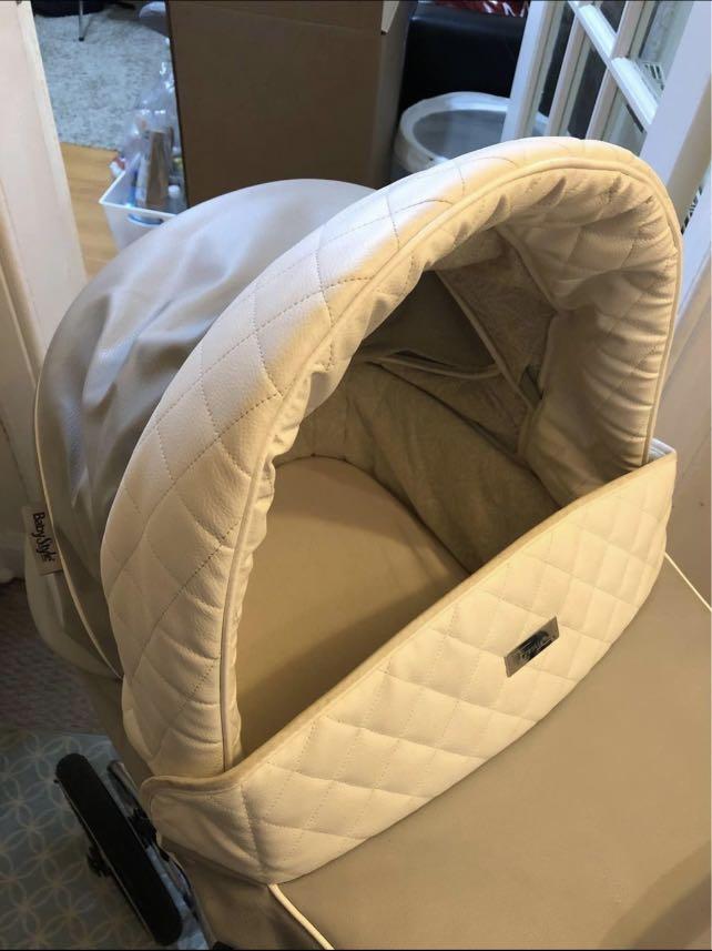 Babystyle prestige cream leather top pram