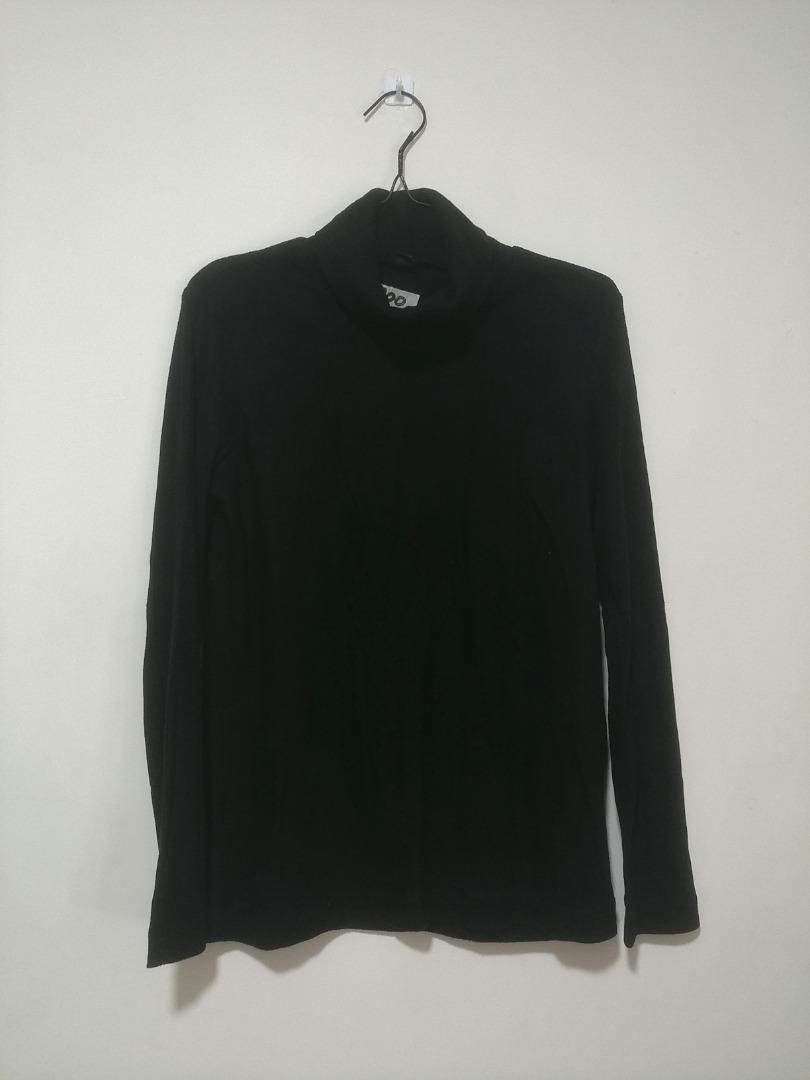 Black Turtleneck (Category: Coats, Jackets and Outerwear) located in Mandaluyong City. Submitted by declutter_kween (Listing ID 1178921780, Image 1). Description: Lightweight and Modern Basic Designed Pullover Thermal Sweaters for Cold Weather.