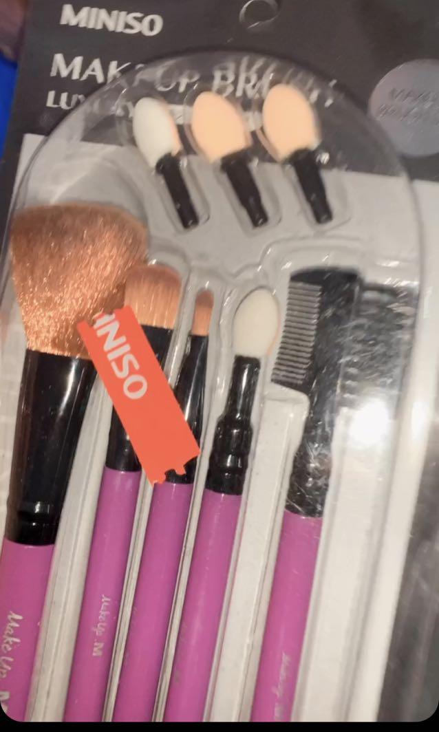 Brush Set miniso murah bagus, Kesehatan & Kecantikan, Rias Wajah di
