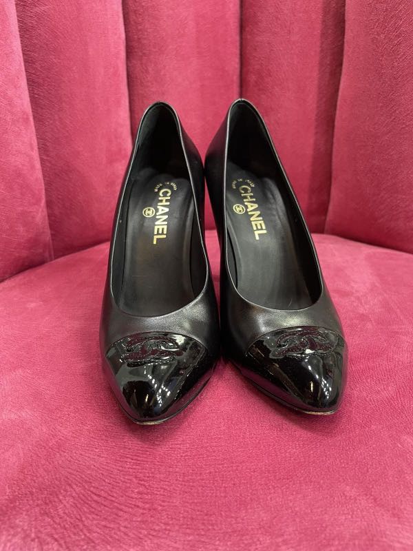 Chanel black leather shoes clearance