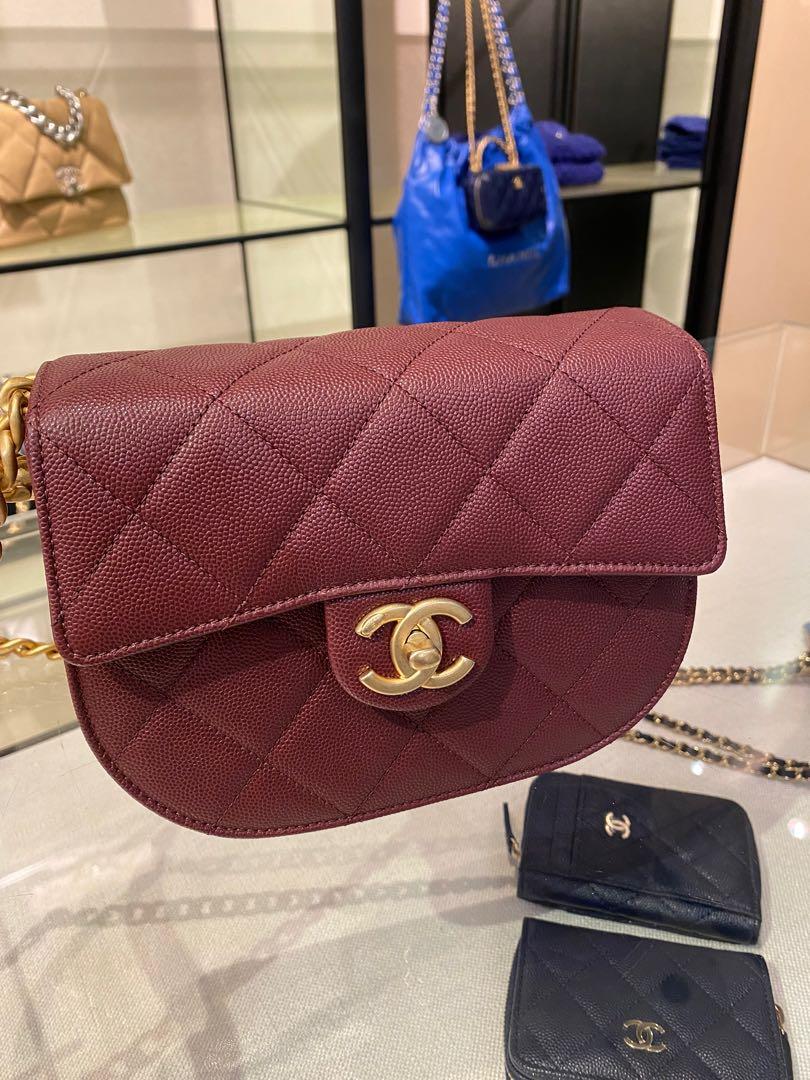 Chanel Mini Messenger Round Bag, Women's Fashion, Bags & Wallets,  Cross-body Bags on Carousell