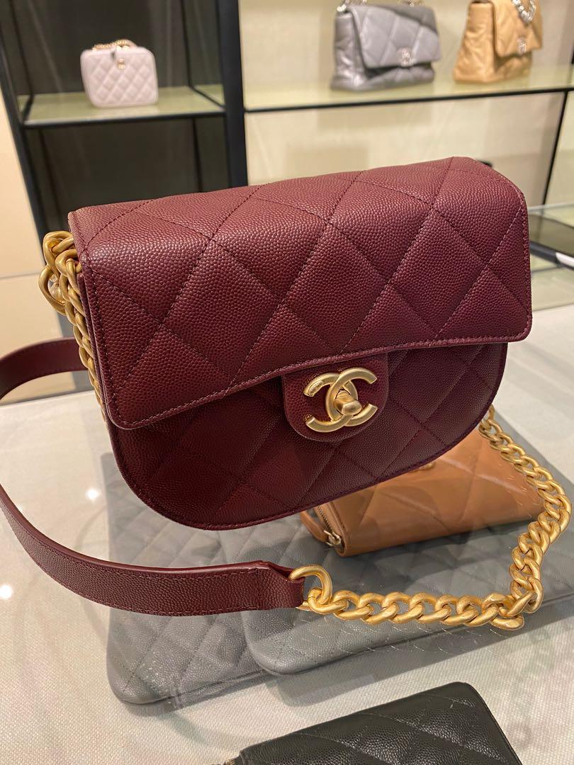 Chanel Mini Messenger Round Bag, Women's Fashion, Bags & Wallets,  Cross-body Bags on Carousell