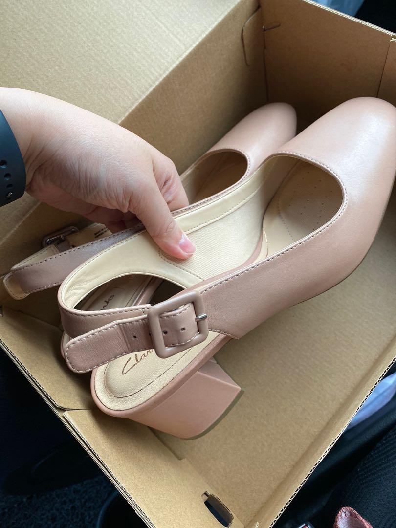 Clarks cushion heels top