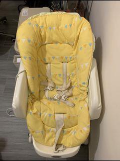 Combi electric rocking baby cot and high chair  電動嬰兒搖動床兼高腳椅