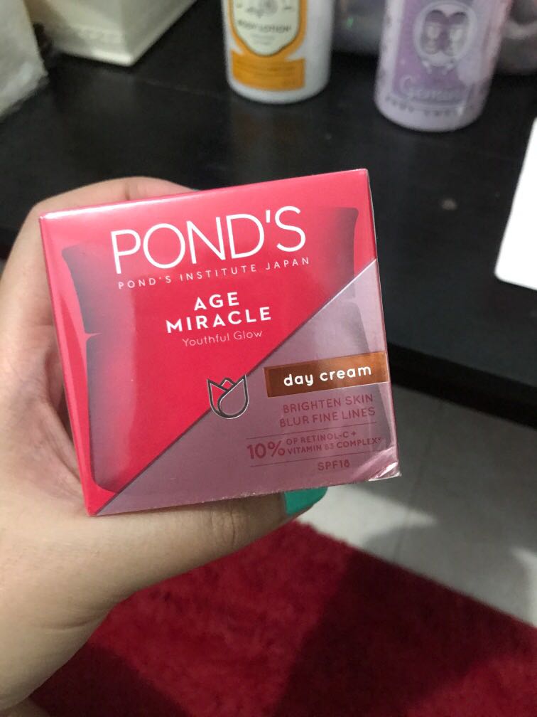Day Cream Pond s Age Miracle Kesehatan Kecantikan Kulit Sabun