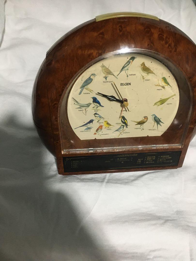 elgin desk top clock original, Luxury, Watches on Carousell