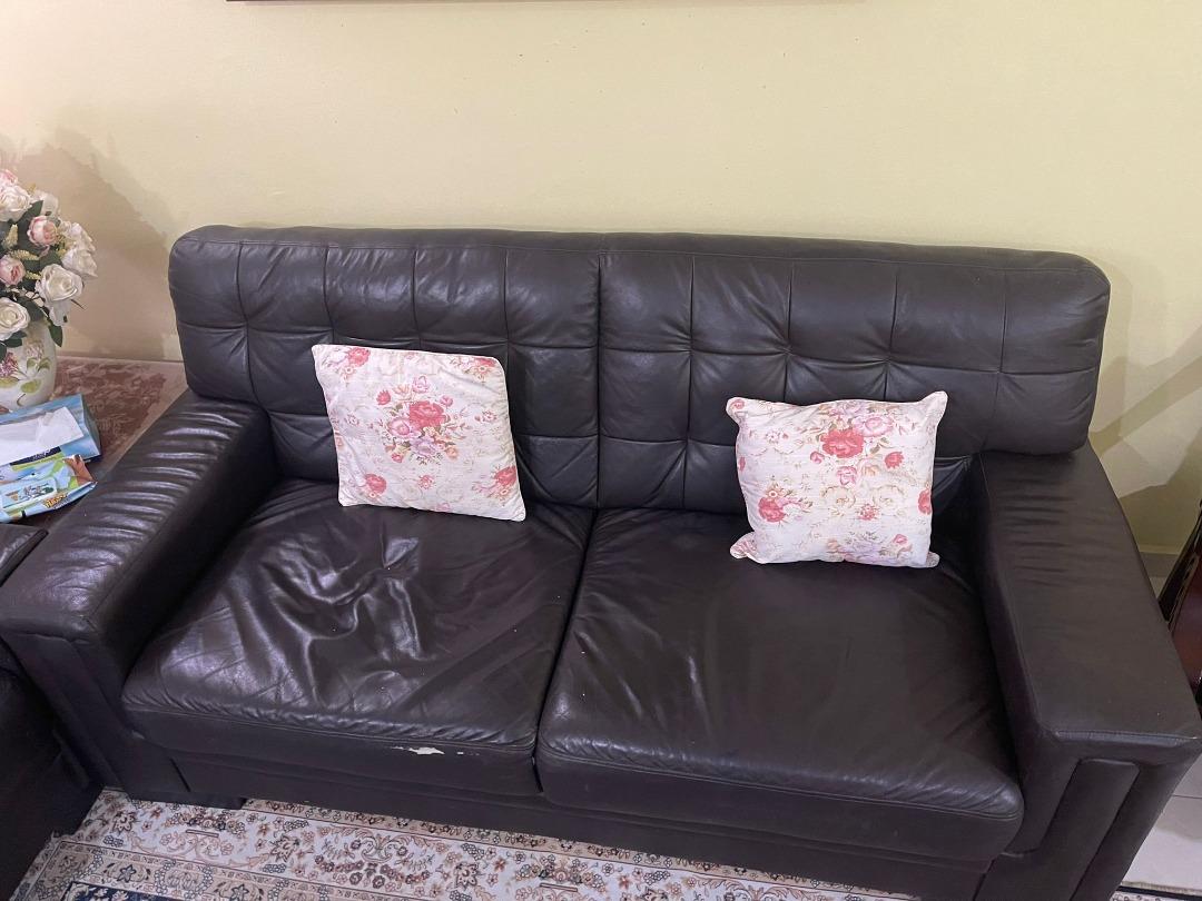 Giving Away Furniture, Furniture & Home Living, Furniture, Sofas on